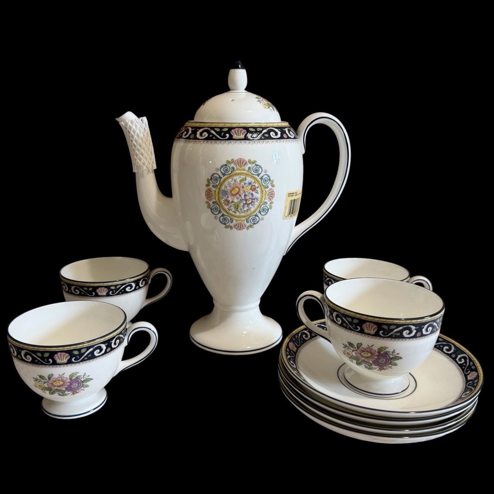 Wedgwood Runnymede Blue W4465 Bone China Coffee Pot 4 Cups and 4 Saucers Set
